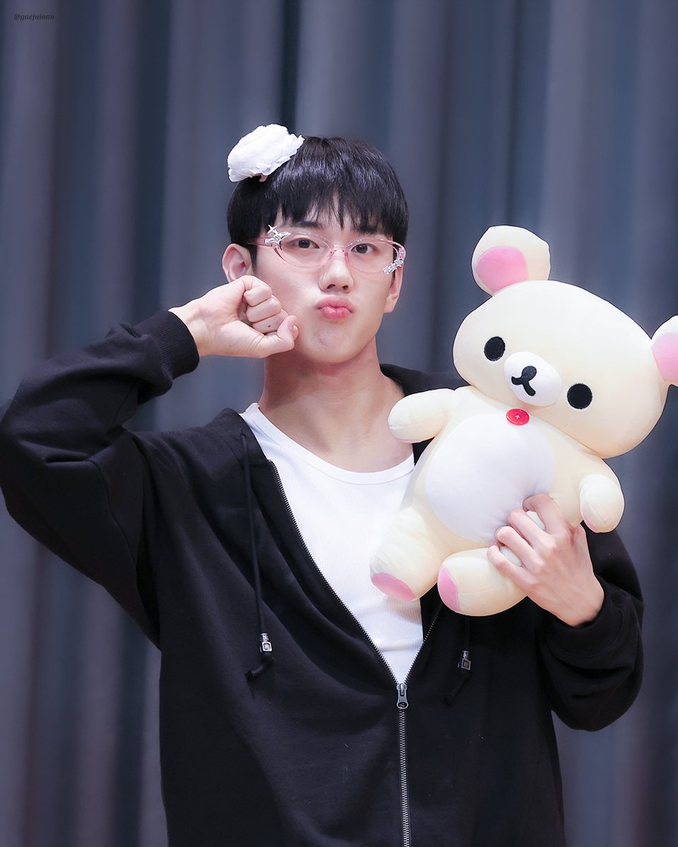 intaksarchive's tweet image. hhhhgHHHH🧸❣️