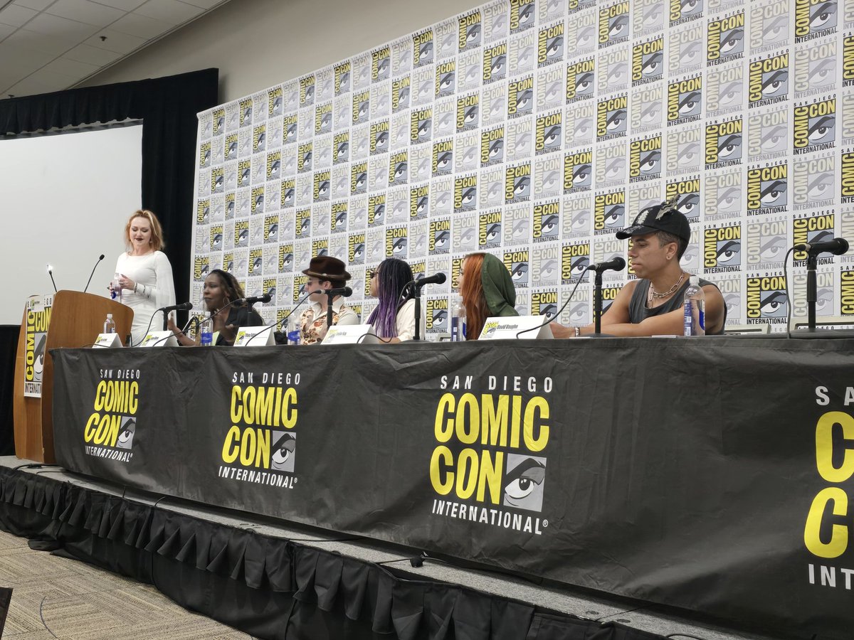 MouseInfo's tweet image. Our last panel of Comic-Con is Disney Bound Panel! Always a favorite #sdcc #DisneyBound