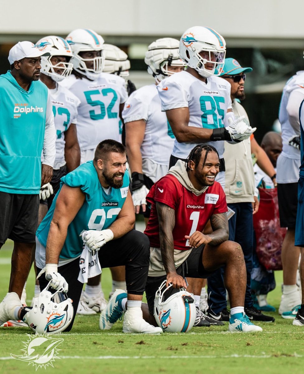 bubbagumpino's tweet image. We BACK #PhinsUp
