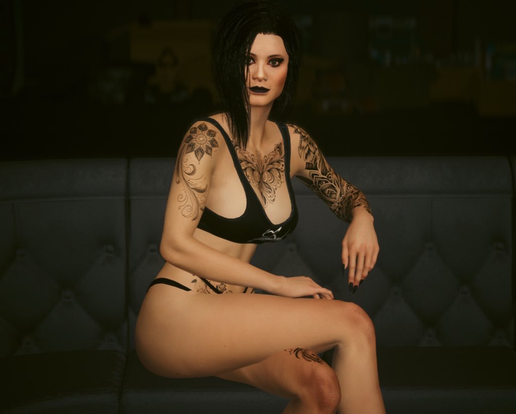 Vengeful_Merc's tweet image. Kicked back on the couch.

#SeductiveSunday.
