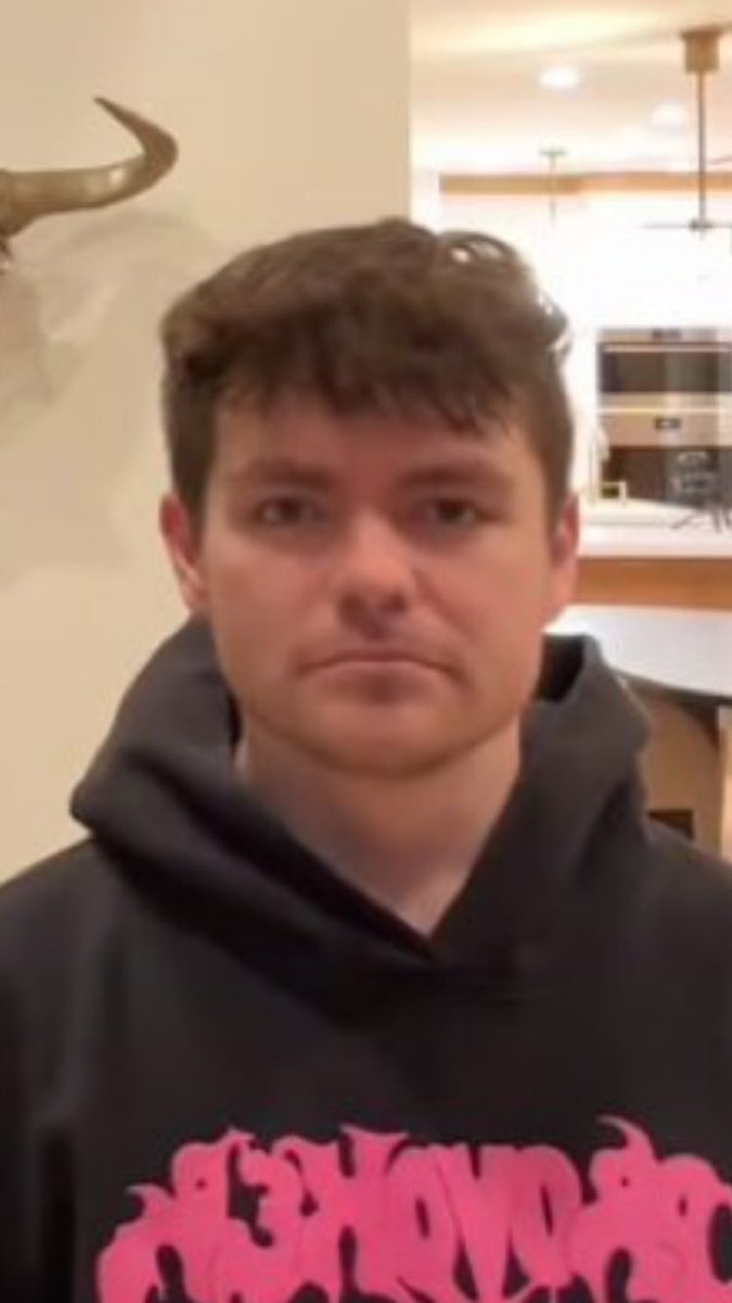 autismmaxed's tweet image. Nick’s resting face is now a permanent scowl after years of having to put up with you sub human freaks
If you really like him you wouldn’t have done this to him