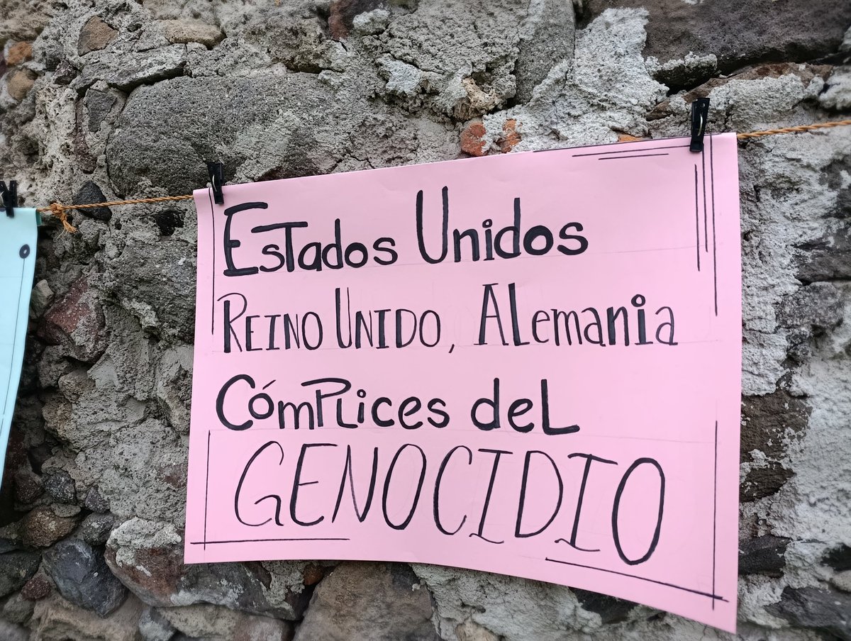 quorum_mx's tweet image. 🇵🇸🌳Aquileas, salvias microphylas, bouvardias, y salvias coccineas, son las #polinizadoras nativas que acompañarán, con sus flores blancas y rojas, al #olivo en honor a #Gaza plantado en el barrio de #Analco, explicó Antonio Ferrer, de #Árboles Patrimoniales de #Puebla; quien…