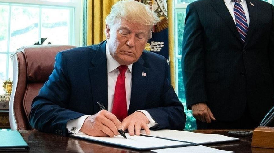 Brightmind24_7's tweet image. Trump cut $9B from foreign aid and media funding, including $1.1B for the group that funds NPR, PBS, and 1,500+ local stations.

Photo: AA. com