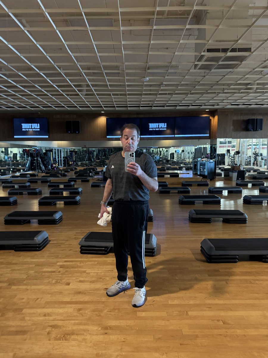 MichaelD8's tweet image. Been a minute but workout complete. Let’s see if I can keep this up.