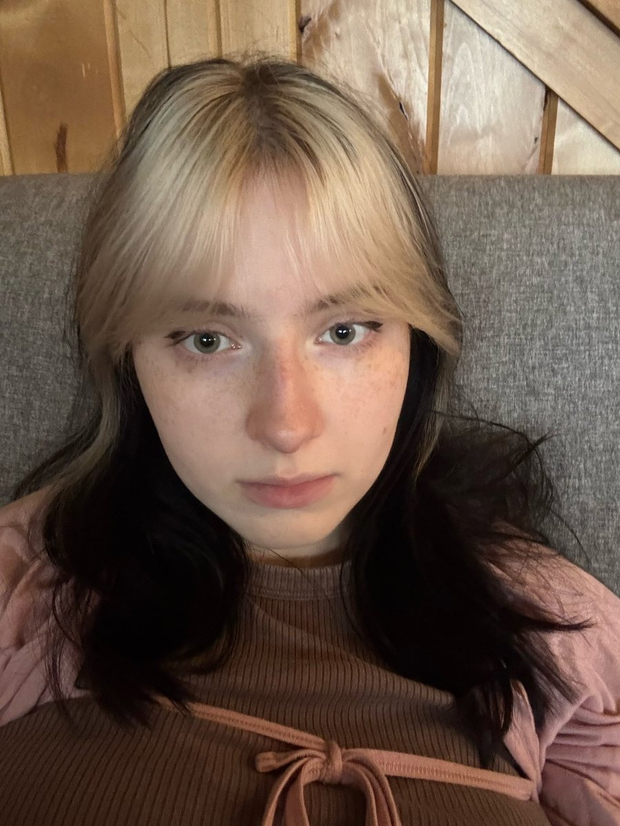 aspenisoffline's tweet image. im on vacation guys dont forget about me. i love traveling and taking rest days if you couldnt tell