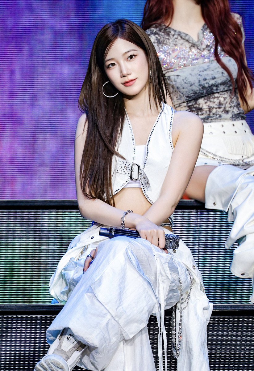 Daily_Zuha's tweet image. #KAZUHA #LE_SSERAFIM #카즈하 #르세라핌