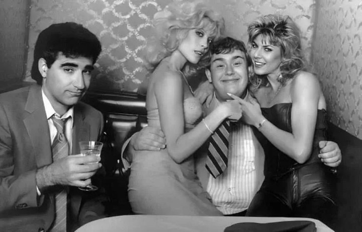 VLouca1971's tweet image. Eugene Levy, Judy Landers, John Candy, and K.C. Winkler, 1986.