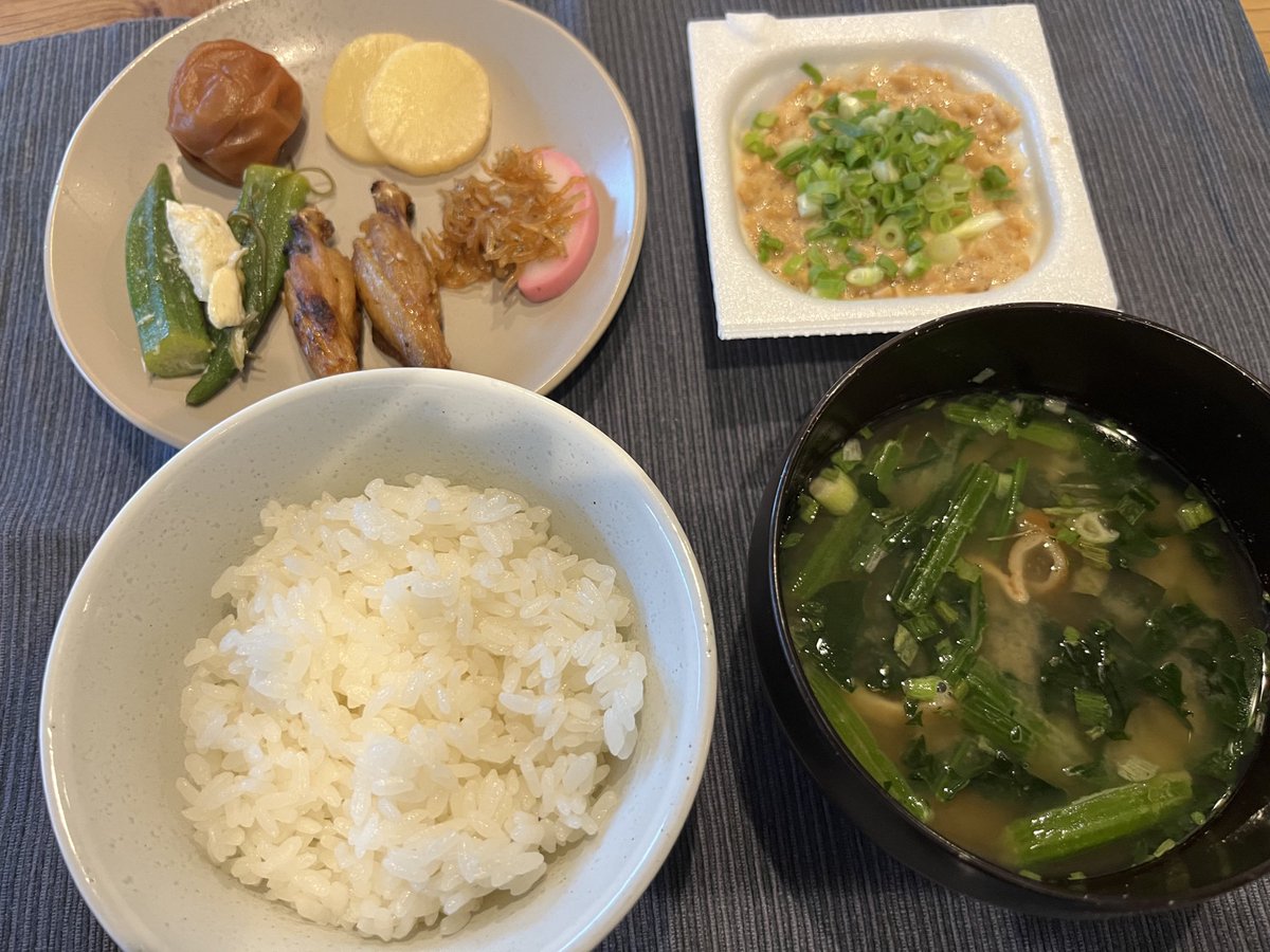 nicoQiL6's tweet image. しっかり晴れてる☀️月曜日の朝(*´∀`*)
復活台風ってあるんですね…。
台風か台風じゃないかは、数値的なものなので、気をつけなきゃには違いはないのですが…
こちらは雨が降らないです😓
カンカン照りな毎日ですが、ゆるゆるのんびりと( ´ ▽ ` )ノ