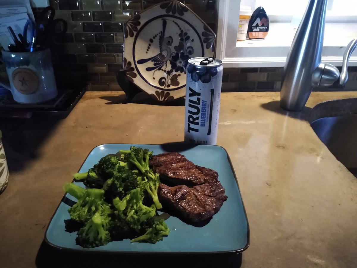 hippyseachick's tweet image. dinner.......what ya having
