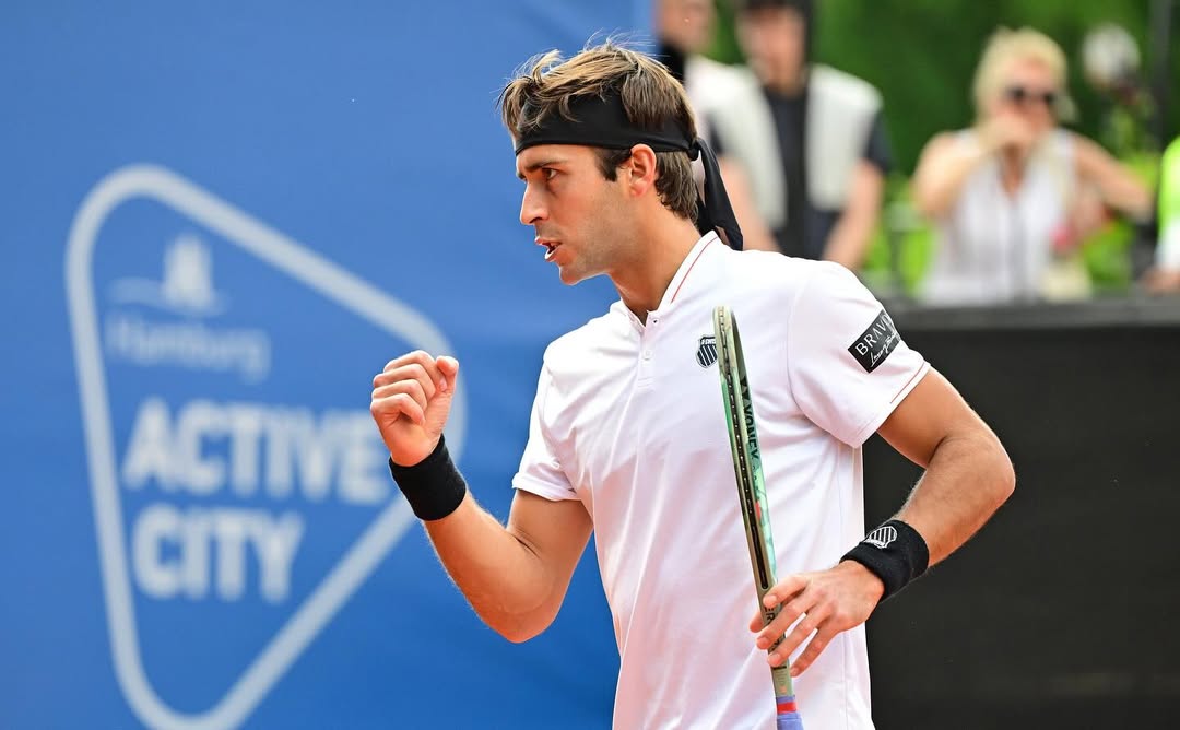 settenisok's tweet image. ¡Triunfo que vale mucho! 🙌

Tomas Etcheverry suma una victoria importante en Toronto ante Herbert por 6-4, 4-6 y 7-5