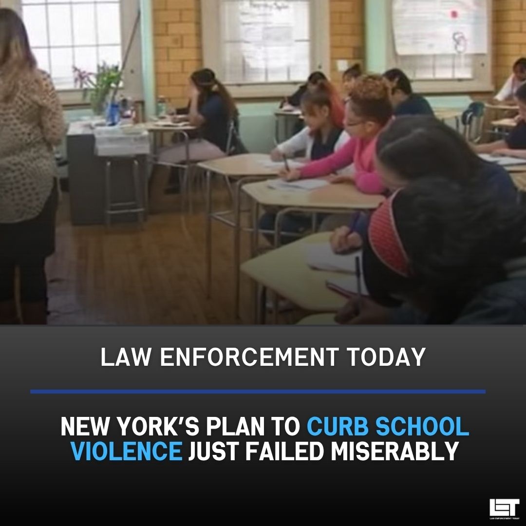 LawEnforceToday's tweet image. Hmmm.. replacing accountability with feelings, what could possibly go wrong?...
#lawenforcement #news #newyork #schools #discipline
lawenforcementtoday.com/nyc-public-sch…