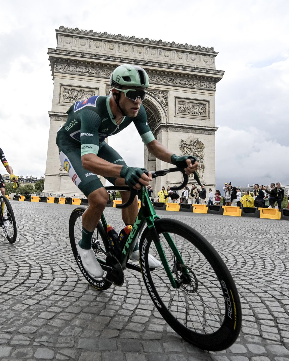 Chapeau, champs. 🏆
From the first stage to the Champs-Élysées, you made every moment count.

Congratulations to <a href="/LidlTrek/">Lidl-Trek</a> on an unforgettable Tour de France 💚

#TDF2025