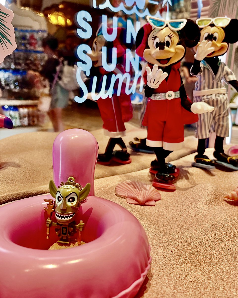 magwalt2024's tweet image. シリキウトゥンドゥもバカンスしたくなるほど夏晴れが続いてる。
#アクションフィギュアミッキー
#sunnysunnysummer