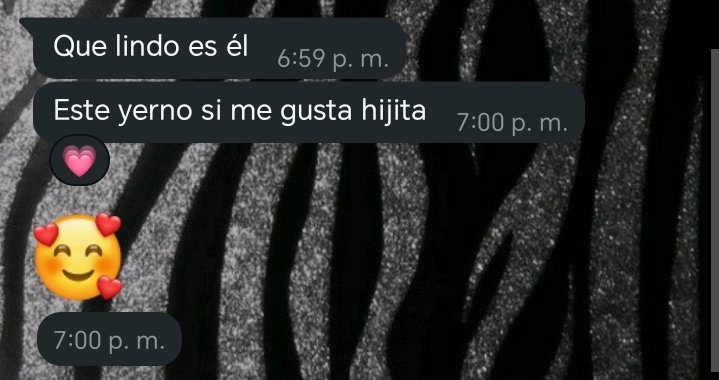 rosieobstwt's tweet image. WUJUUU
si le caes bien a mi mami ganaste en la vida
