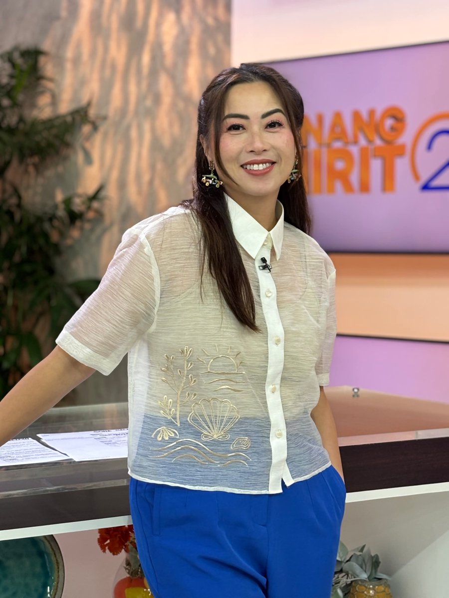 UnangHirit's tweet image. Lyn Ching para sa State of the Nation Address ngayong araw! ❤️🇵🇭
Tumutok na sa inyong telebisyon maging sa #UnangHirit livestream sa Facebook, TikTok at YouTube!