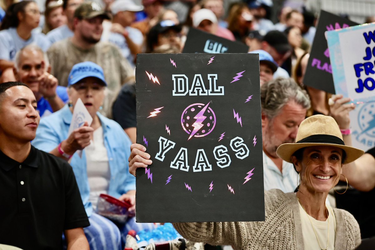 DallasFlashPB's tweet image. Flash Mob. Unreal.
The best fans in pickleball! You made this event the best ever. Thank you so much for your support! We couldn’t do this season with you 🫶🥹
