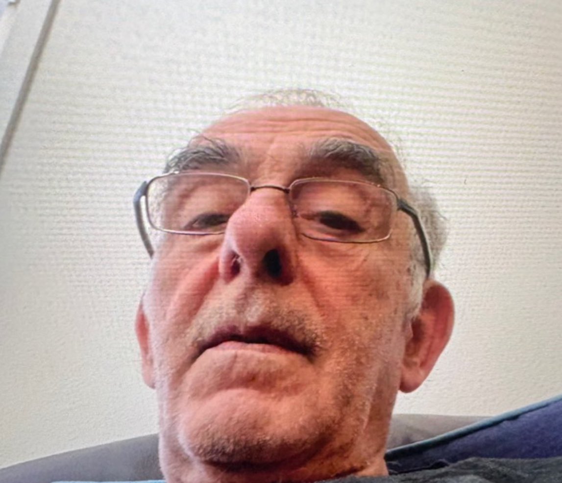 IrvinePolice's tweet image. #IRVINEPDPIO- Please help us find Serafin Triperinas. He is 76 and was last seen around 1 p.m. on Pendio Street. He is wearing a black shirt and tan pants. Serafin has dementia and speaks Greek. Please call 9-1-1 if you see him.  #irvine #irvinepd