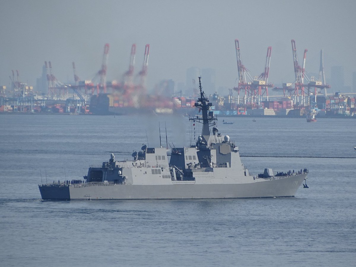 護衛艦「まや（JS Maya, DDG-179）」、出港しました。本日も訓練ご苦労さまです。