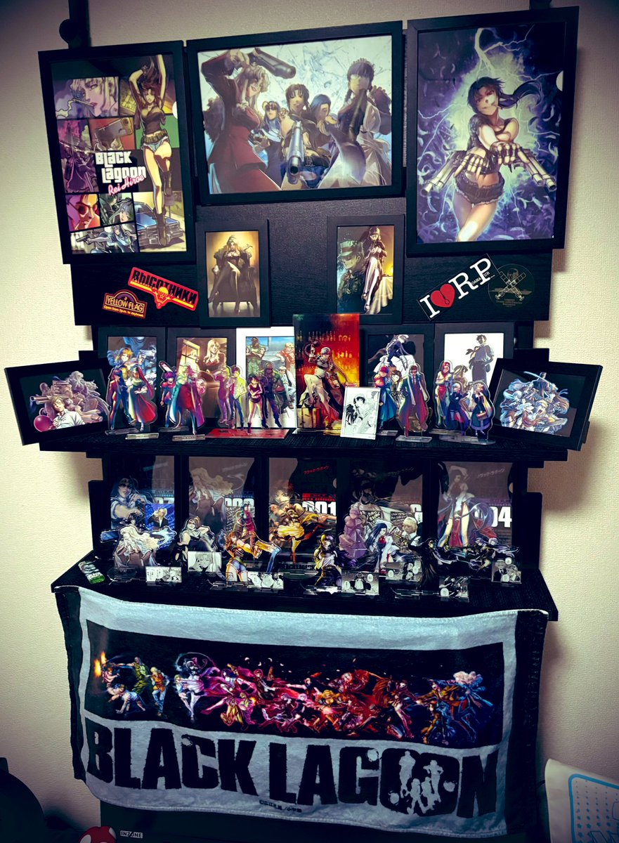 takezeon's tweet image. もっと飾りたいのにスペースが無い...。
#BLACKLAGOON #ブラックラグーン
#棚