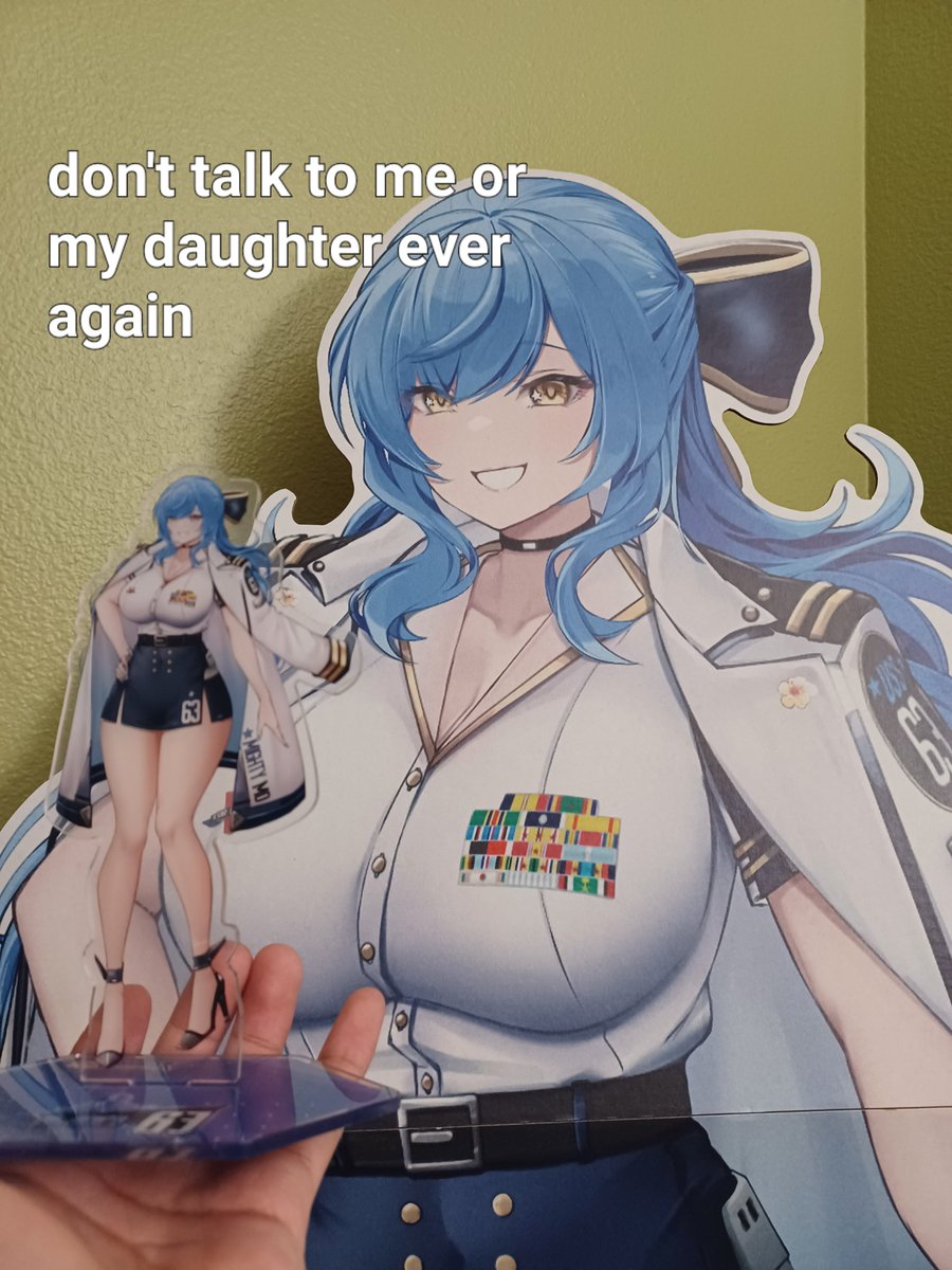 MarxsterArt's tweet photo. I've spent a week mulling over it trying to prepare, but I've also spent it remembering the short yet sweet memories I've spent as an active sea star. As the proud owner of your cutout, I hope to keep your spirit alive and make more fun(ny) memories with it https://t.co/qgbjhxTUSO