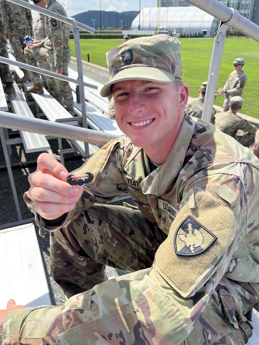 Alum Alert!  Wesley Yeatman recently graduated from air assault training at West Point!  Wesley was a 400m guy and a member of the 2021 4x400 relay team that finished in 3rd place at both the indoor and outdoor state meets! Way to GOOM Wesley! We are proud of you! 🎉💪🏻❤️