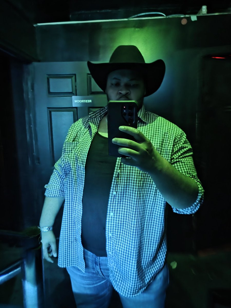 Koustics's tweet image. Save a horse ride a cowboy 🤠