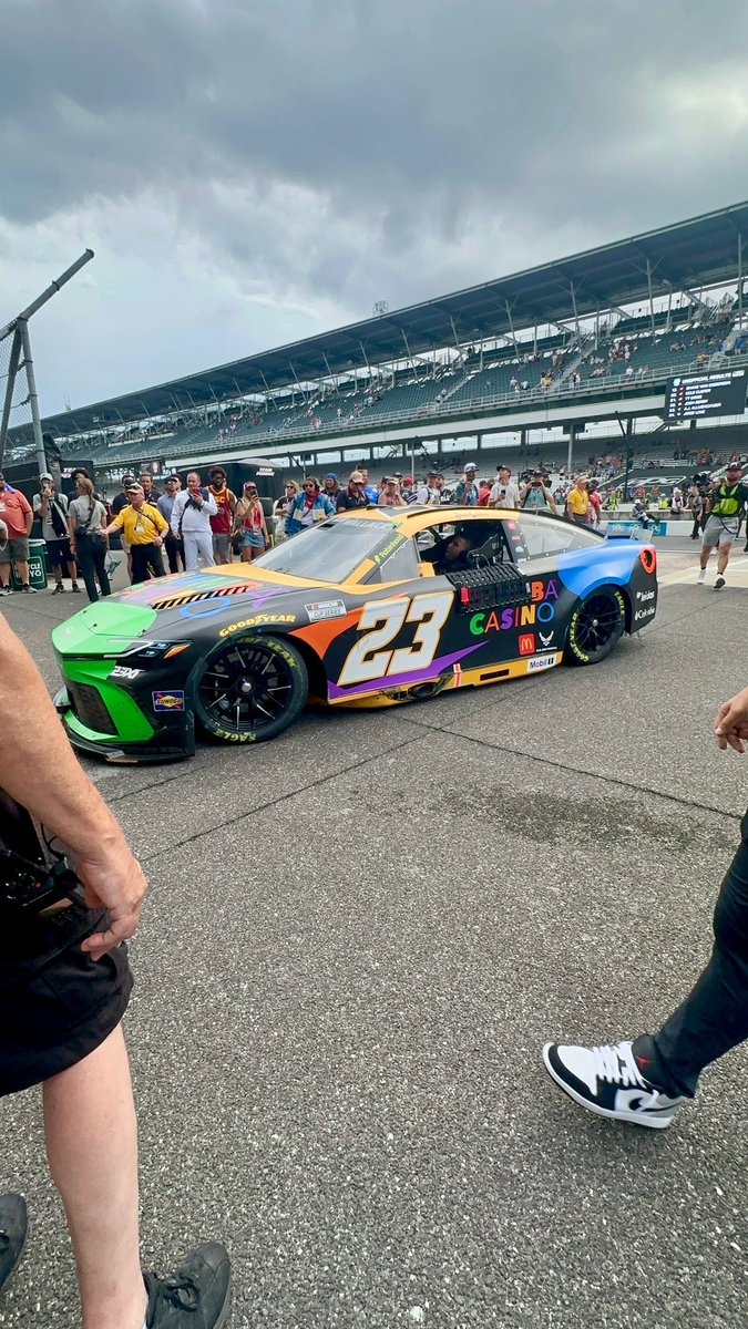 ISPPeru's tweet image. ๐ Brickyard 400 has ended โ travel safely!
Congrats to Bubba Wallace on a well-earned win at @IMS!
Fans: expect delays leaving the area. @IndStatePolice & partners are working to get everyone out safely.
Buckle up, drive smart, get home safe!
#Brickyard400 #ISPatIMS
