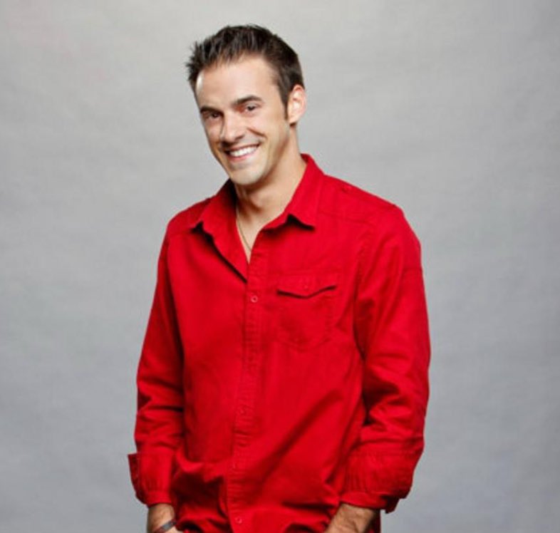 EmilioZ323's tweet image. How Vince thinks heโs playing vs how heโs actually playing #bb27