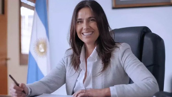 CELANGUASCO's tweet image. Comparto, para quien le interese, decidi acompañar a @eugetale y @fvlonigro 

Los acuerdos al estilo Ritondo, disfrazados de violeta, plagados de kirchnerismo y nombres con prontuario, son una vergüenza. 

La provincia no puede seguir siendo un kiosco...