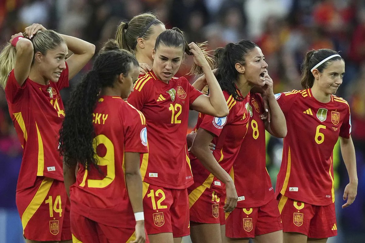 enriquemunozFM's tweet image. Pierde en penaltis la selección de España 3-1 frente a Inglaterra que refrenda su título en Europa.
Madre mía, ya nos hacíamos con el título.