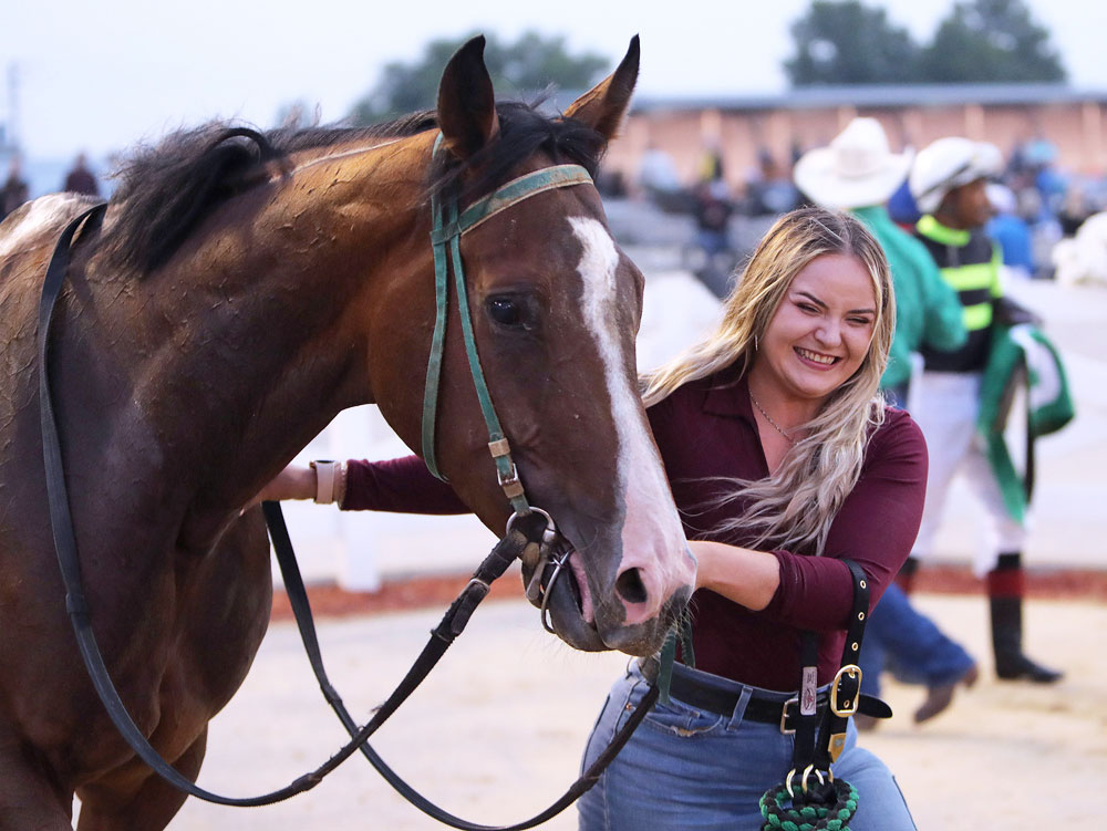 AssiniboiaDowns's tweet image. Twolefttoload Posts Upset in R.C. Anderson Stakes at ASD; Keplin, Gourneau, and Balroop Score Four Wins Each asdowns.com/twolefttoload-… (Jason Halstead / Assiniboia Photo)
#ASD #ASDowns #AssiniboiaDowns #DoTheDowns #Winnipeg #Manitoba #HorseRacing #Breeders #Trainers #Jockeys…