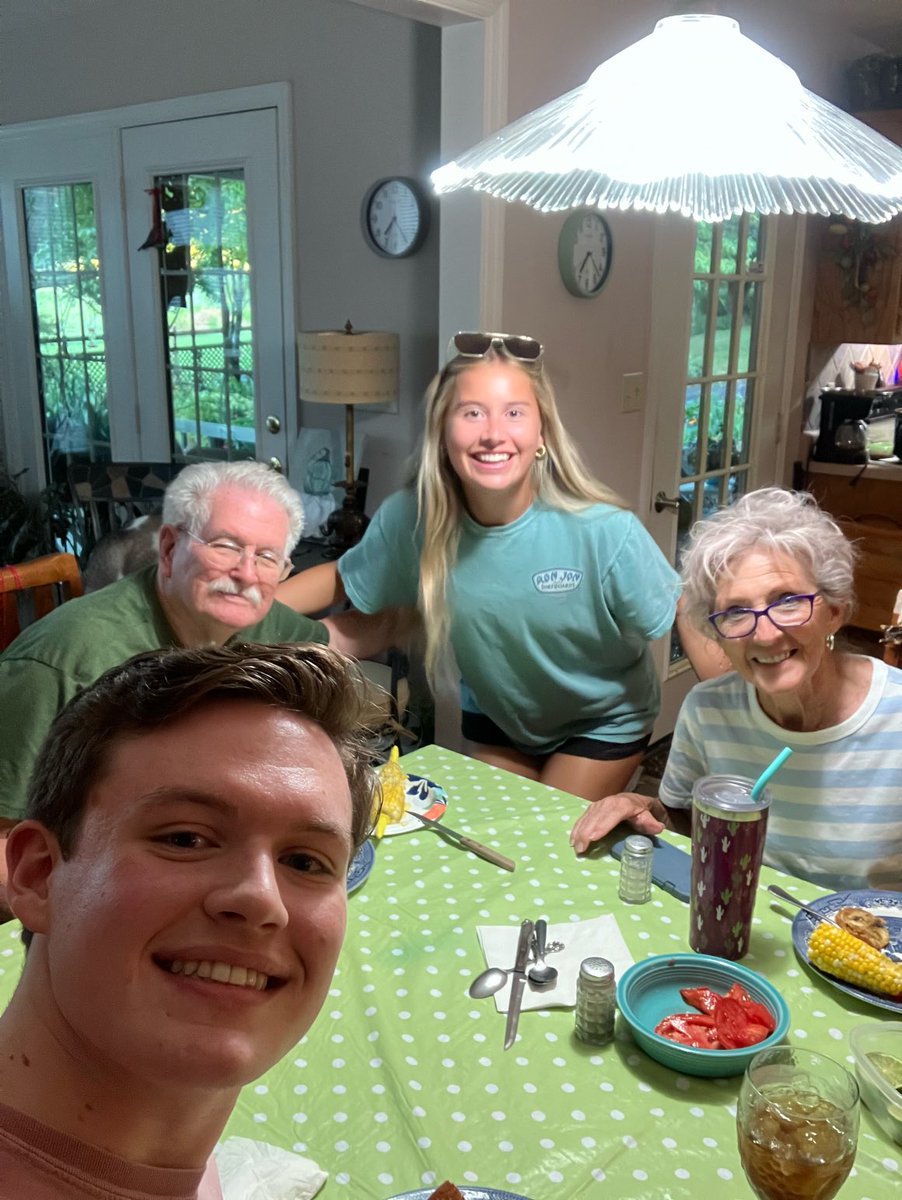 cutigs1's tweet image. Always good to have family visitors. The redhead’s dad and mom with my oldest son and his fiancé here for a visit.