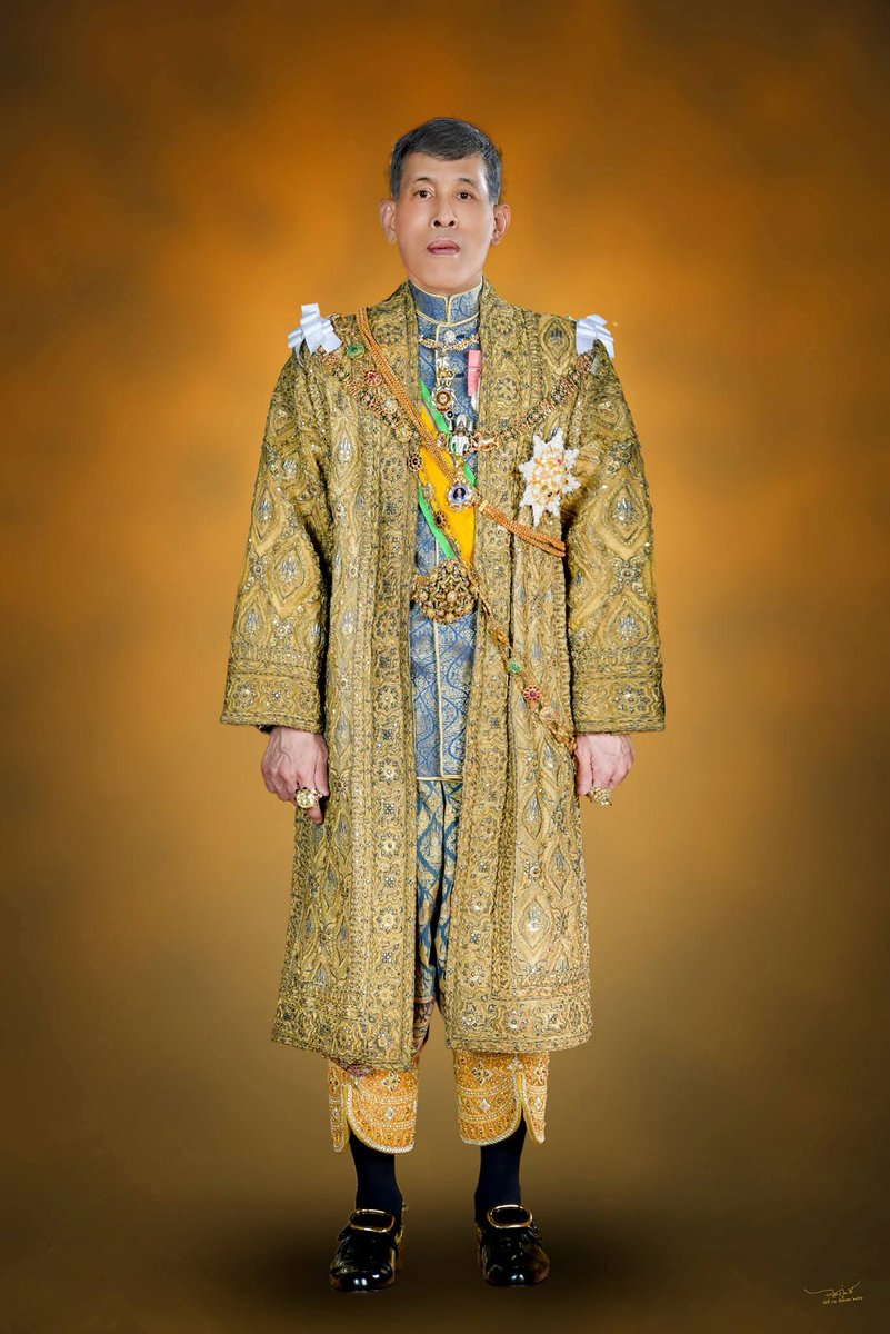 WATMAXWIN's tweet image. 🇹🇭❤💛 ขอพระองค์ทรงพระเจริญยิ่งยืนนาน  🇹🇭❤💛