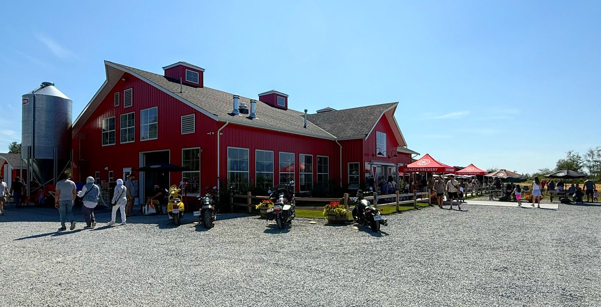 MarksGonePublic's tweet photo. Perfect stop. Riding the Alouette River
Dykes Trail and stopped at The Patch Brewery. Line for a seat had an hour wait for a table so we went to the dog park. What a spot to enjoy a cold one :) #MapleRidge #Offsales https://t.co/1Ti249LQHH
