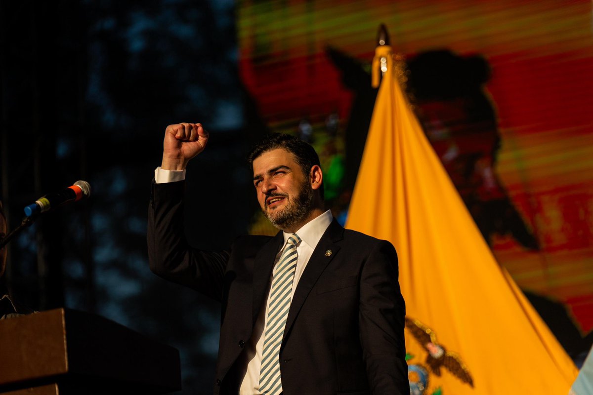 pablo202084's tweet photo. Tuve una visión... linda bandera de fondo 👀 @aquilismo @aquilesalvarez 🇪🇨 @AquilesBoys_ec @AquilEsRebelde @AquilianosGye @AquilEsGyee @atencionGy3_ @GyeconAquiles @alcaldiagye @AquilesAlcalde https://t.co/3CXZgR94kk