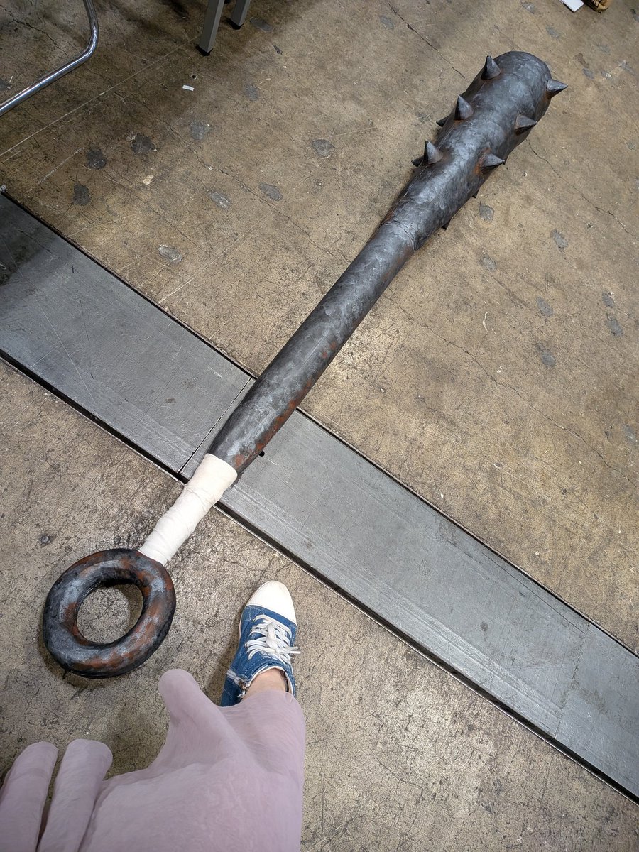 Rikomike's tweet image. 筋肉痛すごい
昨日の疲れというより
ほぼ1日で作った武器の削り出しで右手がすごい筋肉痛