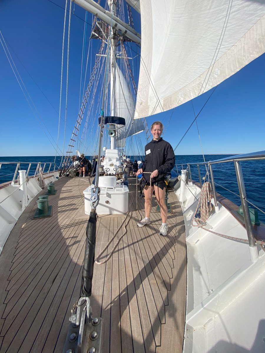 YoungEndeavour1's tweet image. ⚓Captain's Log V13/25 - Day 03
"Day 3 sees the ship in building winds & seas but nothing we can’t handle! With shelter promised in the lee of Dirk Hartog Island we remain close hauled and heeled over as this beautiful blue ship dances her way South across the Indian Ocean..."