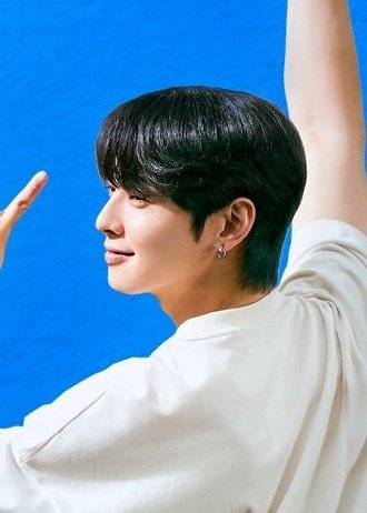 berryeunu's tweet image. First Ride gave us DJ Cha Eunwoo with earrings...