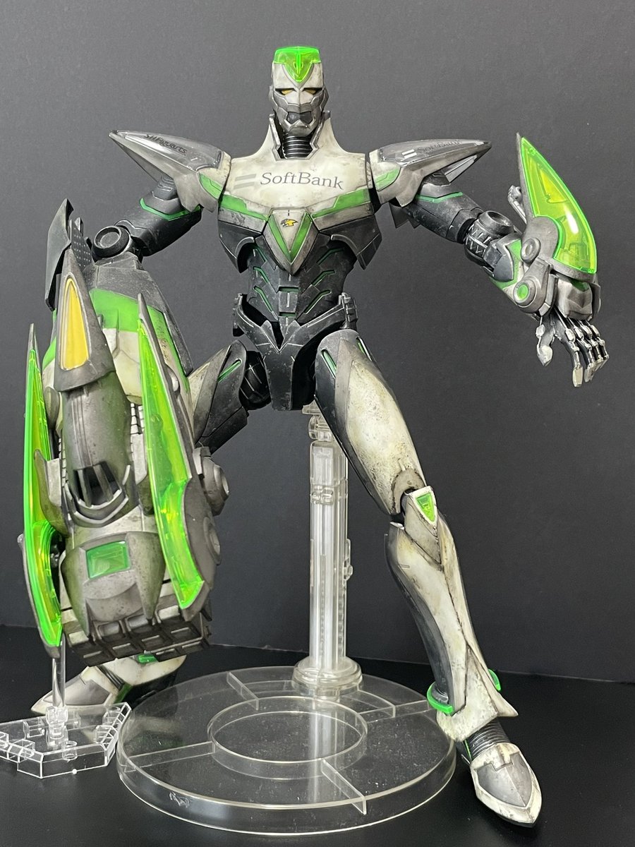 過去のコンペ作品が幾つか帰ってきたので記念撮影中です。
相方作って並べたいけど時間と場所が…
#TIGER &amp; BUNNY ＃プラモデル #ほしきたべーす