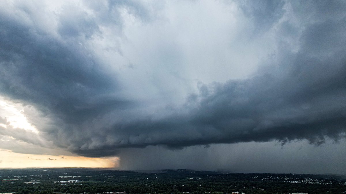 Aerial shot of a beautiful shelf cloud moving through Chalfont PA this evening with a isolated thunderstorm #pawx