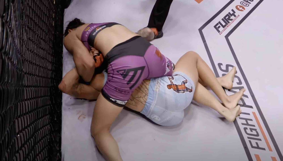 DamonMartin's tweet image. Bella Mir remained undefeated after pulling off a "chicken wing" submission in her fight today at Fury FC.
She's now 4-0 but probably not fighting again until 2026 as she turns her full attention back to wrestling
#UFC
mmafighting.com/2025/7/27/2447…