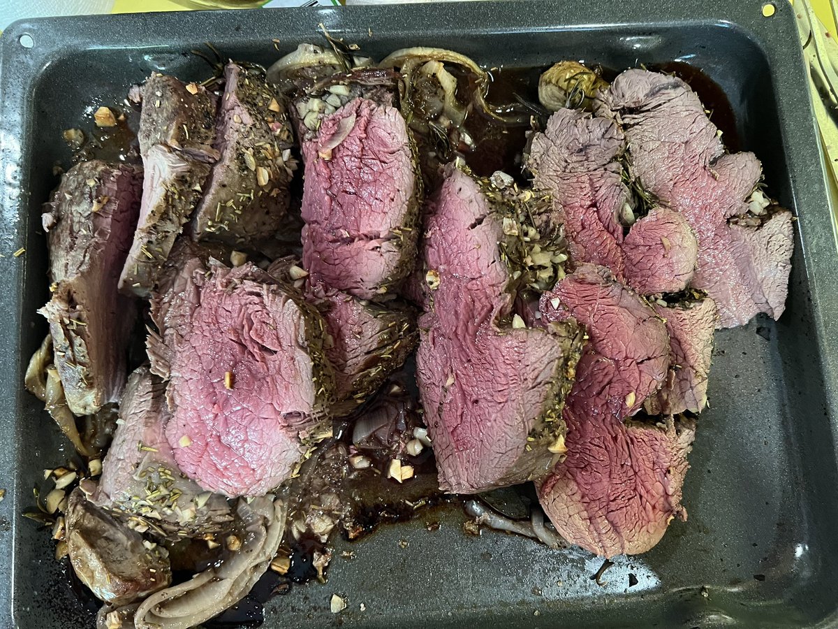 VermonsterWx's tweet image. Filet mignon done just right! Wow, was it yummy!😋