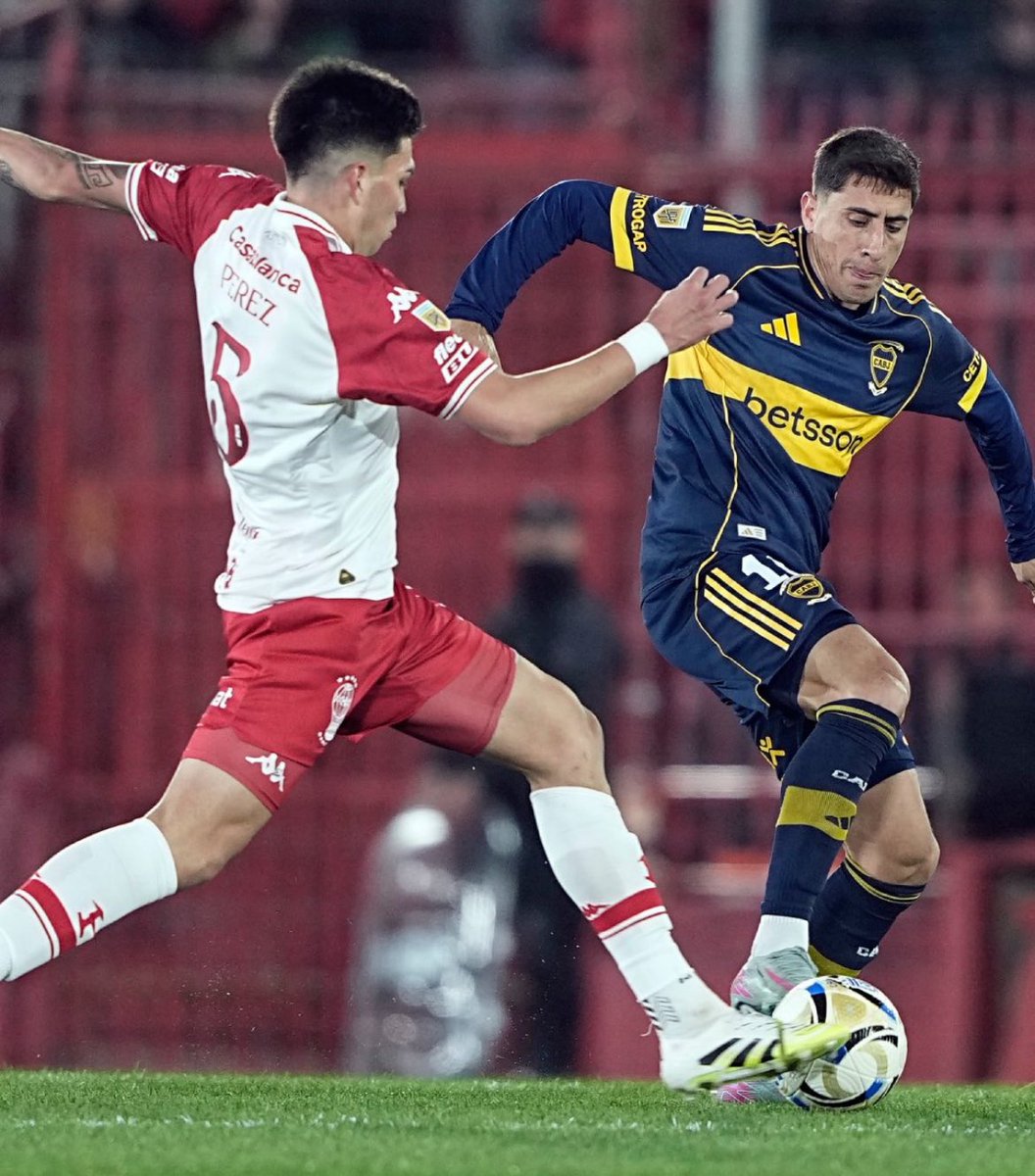 arevalo_martin's tweet image. Huracán le ganó 1-0 a Boca, que llegó a su peor racha histórica: 11 partidos sin ganar.
El equipo de Kudelka fue mejor casi siempre. Al de Miguel Russo le cuesta todo. Juega mal. Y vive un momento de confusión total. Lo que pasó con el cambio de Merentiel es un claro ejemplo.