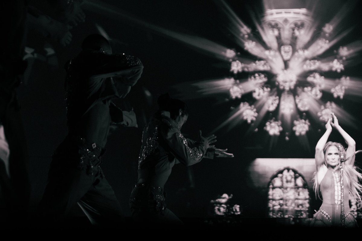 JLotickets's tweet image. ABU DHABI | TOMORROW
limited tickets remain✨