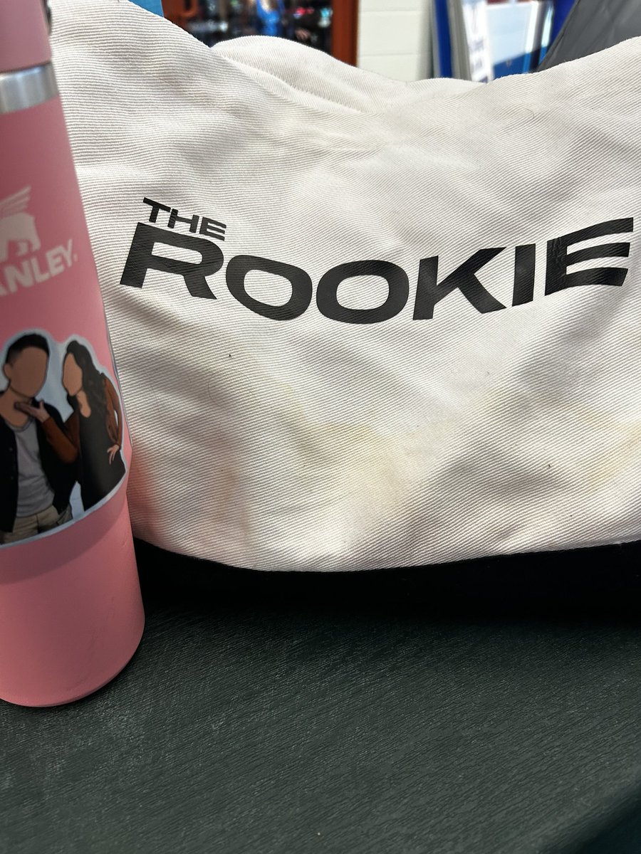 shepschen's tweet image. im a walking rookie promo everywhere i go