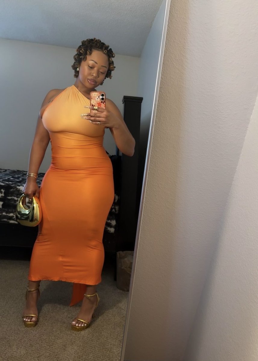 briaananax's tweet image. about to go out to eat