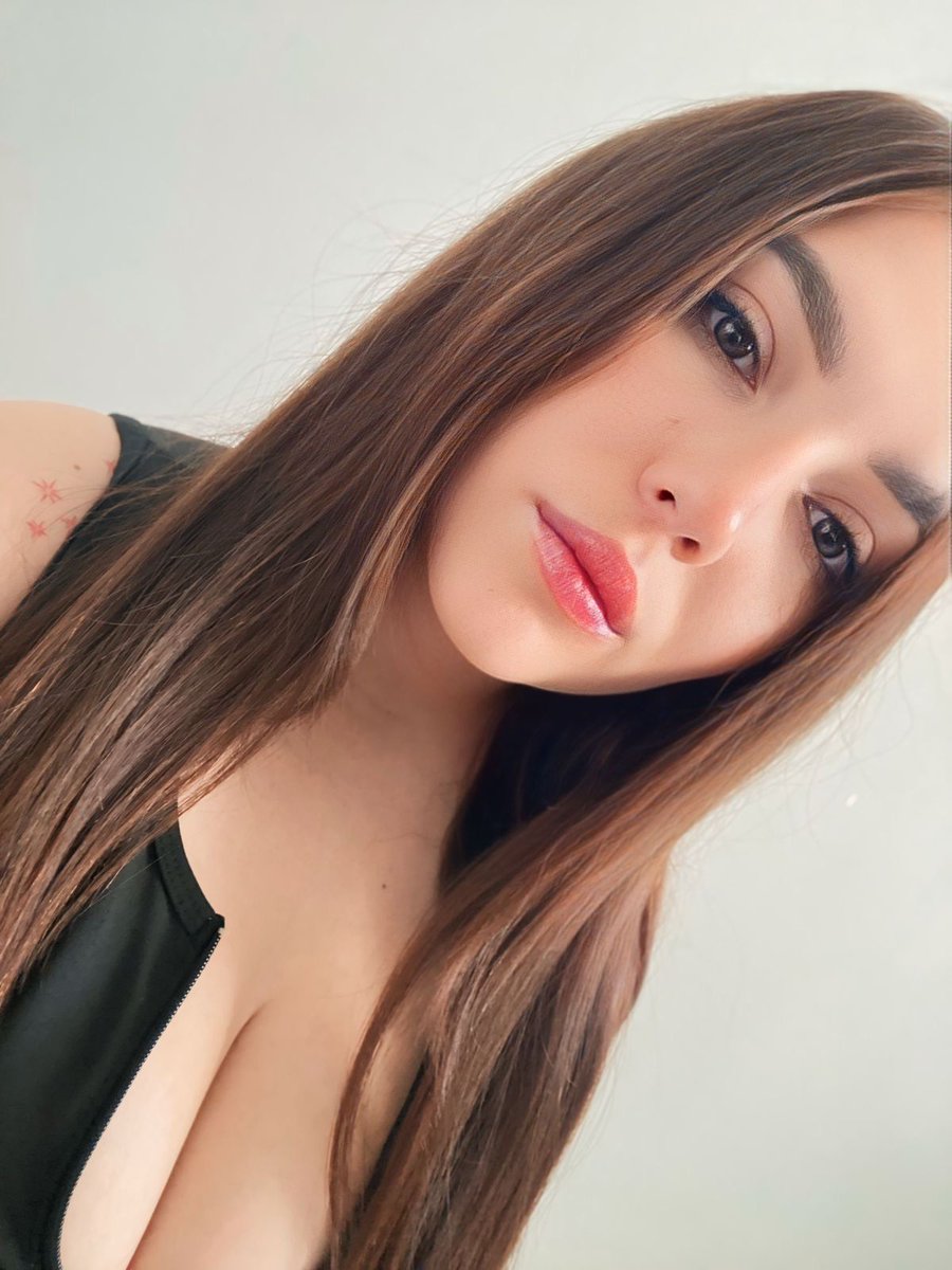 sofiasmith86251's tweet image. Serving soft looks with a dangerous edge 😘
#prettygirls #beauty #GlowUp #NaturalBeauty #Flawless #SelfieQueen #GorgeousGirls #SlayGirlSlay #BaddieVibes #BeautyGoals #Sofia