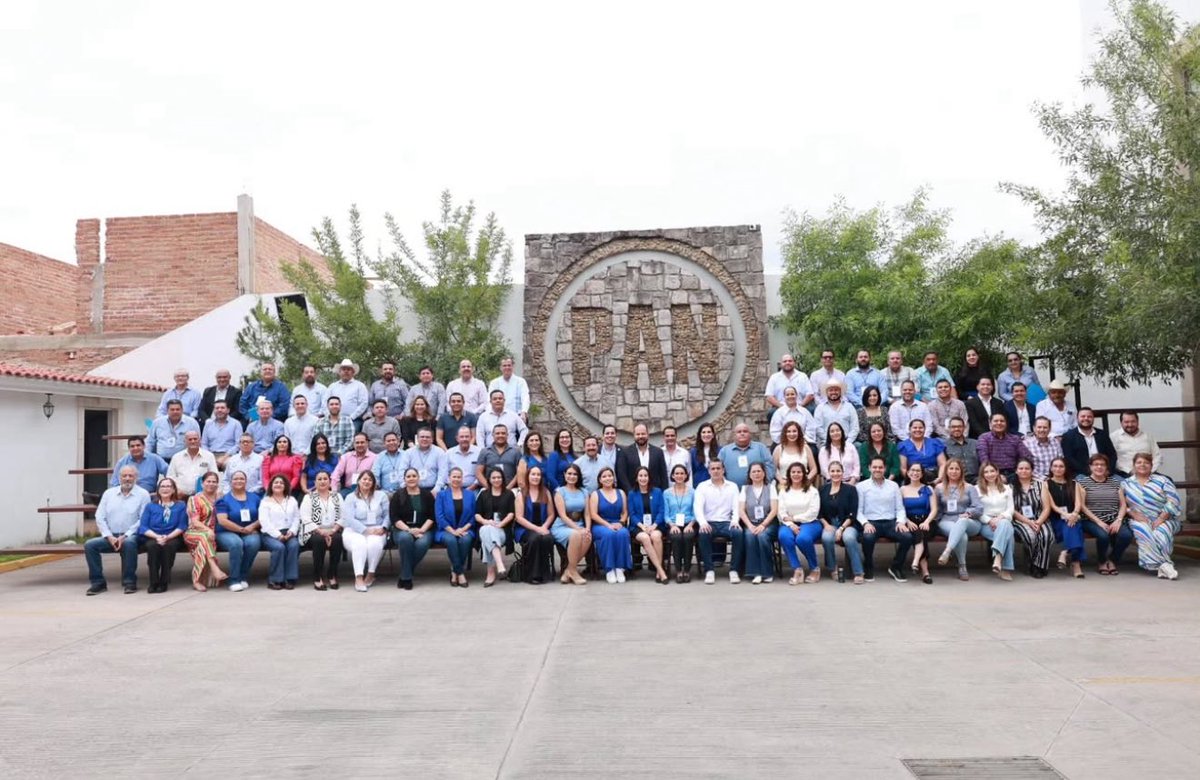 Gina Campuzano (@gina_campuzano) on Twitter photo 💙 Hoy vivimos una gran sesión extraordinaria del Consejo Estatal del <a href="/CDEPANDurango/">PAN Durango</a>, marcada por la unidad, el compromiso y la fuerza de nuestra militancia.
Reafirmamos que en <a href="/AccionNacional/">Acción Nacional</a> seguimos trabajando con rumbo, con principios y con el corazón puesto en Durango. 💙 Hoy vivimos una gran sesión extraordinaria del Consejo Estatal del <a href="/CDEPANDurango/">PAN Durango</a>, marcada por la unidad, el compromiso y la fuerza de nuestra militancia.
Reafirmamos que en <a href="/AccionNacional/">Acción Nacional</a> seguimos trabajando con rumbo, con principios y con el corazón puesto en Durango.