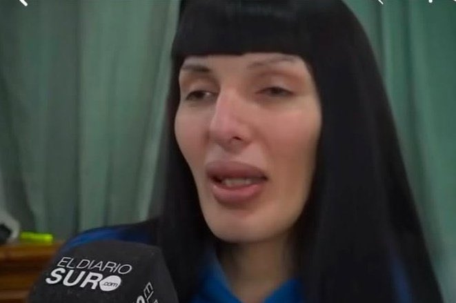 UnReTuit's tweet image. Yo: Amiga te cuento pero no ventiles nada
Mi amiga al otro día:
