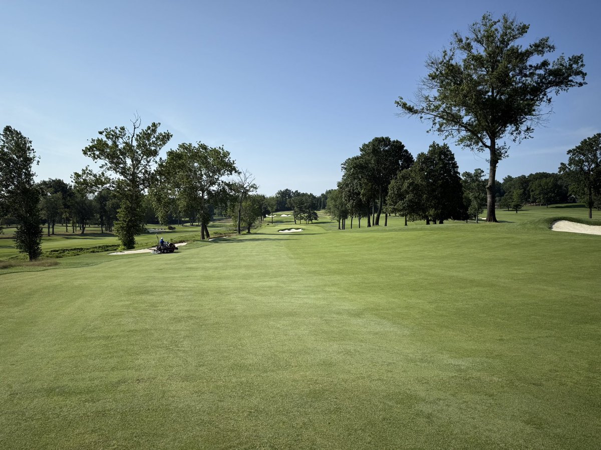 Tough summer? <a href="/greens_cc/">Cedarbrook CC Greens</a> is getting through it nicely with regular 1/2 gallon per acre spray applications of our Dark Venom and consistently injecting our RhizoCarbon weekly at a pint per acre. Be your absolute best using formulas by Enhanced Organics! <a href="/RhizoFoliar/">Enhanced Organics</a>